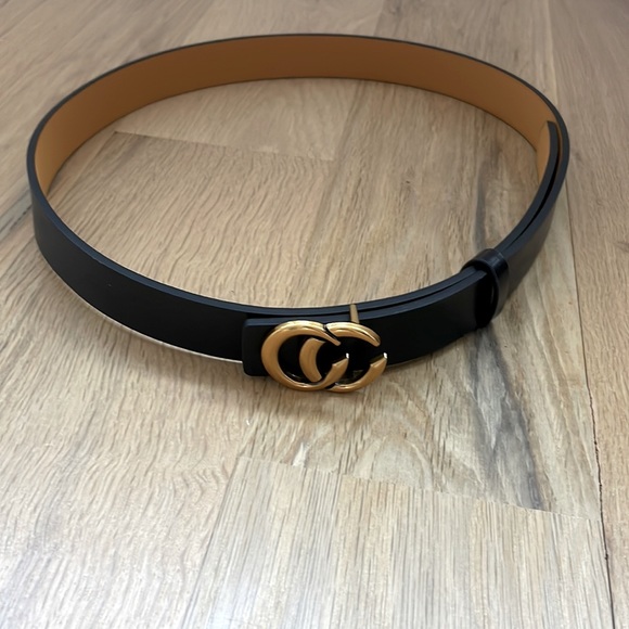 lady’s leather Belt - one size fits most - Picture 3 of 8